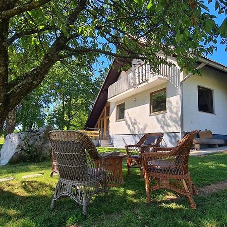 Forestside House Gacka With Relax Area Sinac Bagian luar foto